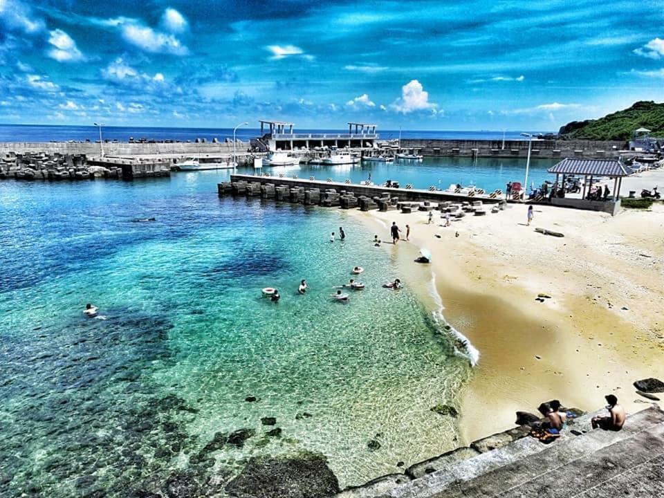福緣白龍宮海景 Apartman Hsziaoliucsiu Kültér fotó